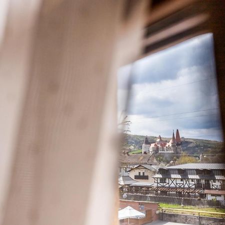 Marconi Guesthouse Hunedoara Eksteriør bilde