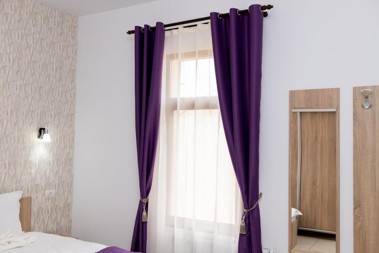 Marconi Guesthouse Hunedoara Eksteriør bilde