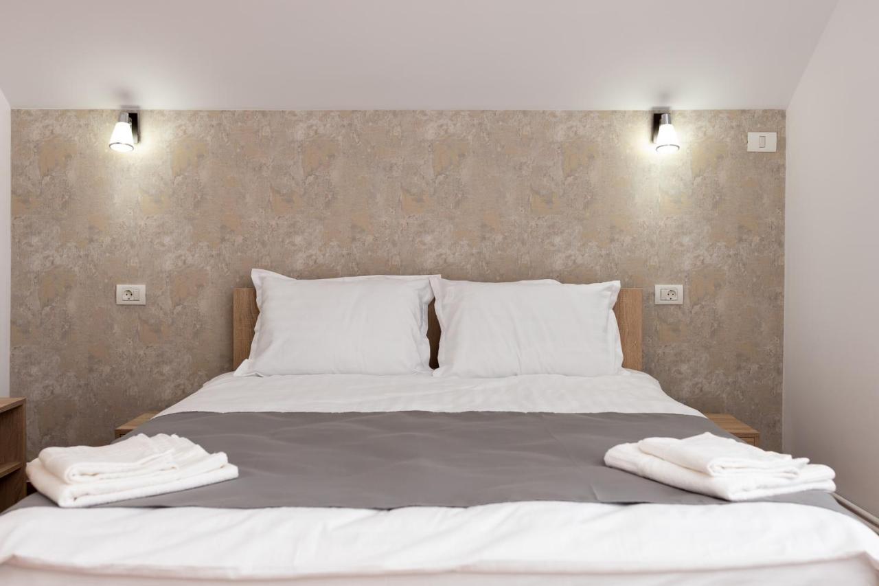 Marconi Guesthouse Hunedoara Eksteriør bilde