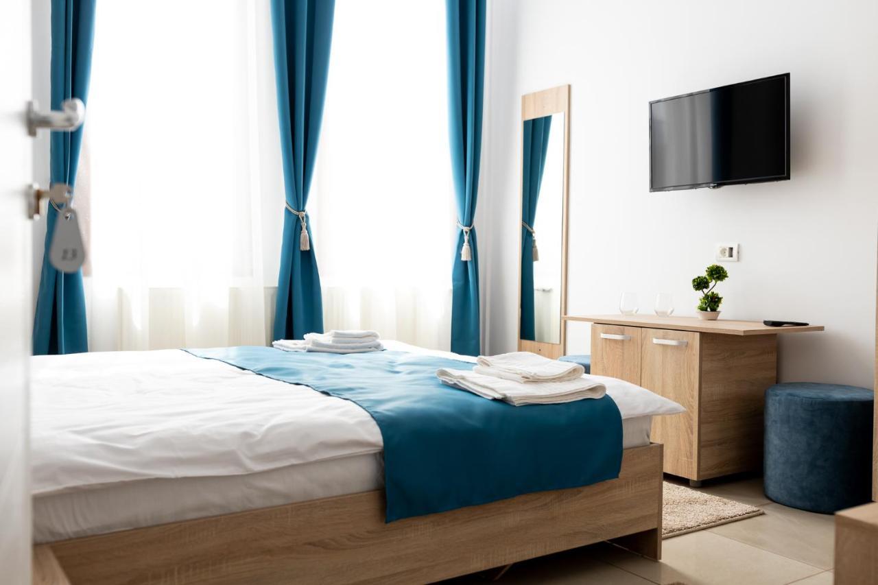 Marconi Guesthouse Hunedoara Eksteriør bilde