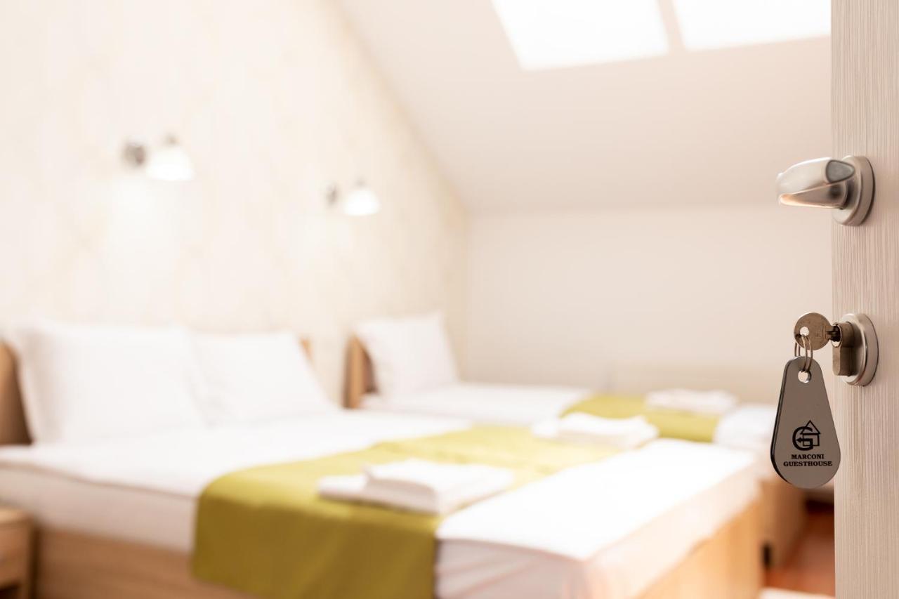 Marconi Guesthouse Hunedoara Eksteriør bilde