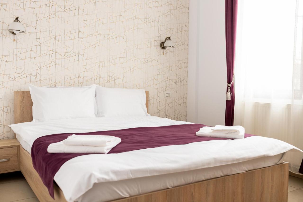 Marconi Guesthouse Hunedoara Eksteriør bilde